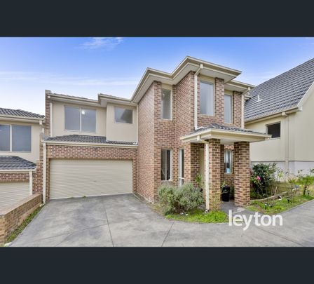 2/3 Sharon Road, Springvale South, Vic 3172 - Photo 1