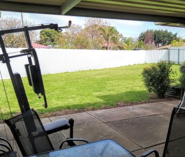 Morphett Vale - Photo 6