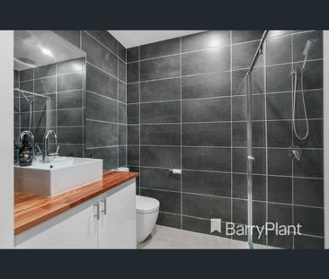 7 Harleston Street, St Albans, Vic 3021 - Photo 2