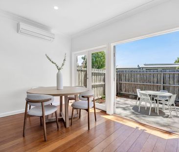 Charming 3 Bedroom Home - Photo 4