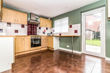 2 bedroom semi-detached house to rent - Photo 5