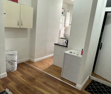 Studio Flat, Severn Street, LE2 - Photo 4