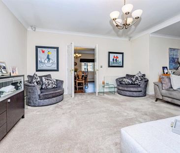 3 bedroom flat to rent - Photo 2
