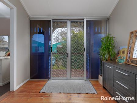 For Rent - 38 Victoria Street, Bundaberg East QLD - Photo 4