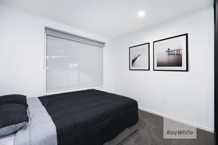 Beautifully Renovated & in a Lovely Position! - Photo 3