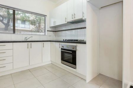 Unit 1/396 Nepean Highway, Frankston. - Photo 2