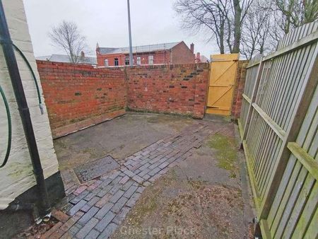 Tomkinson Street, Hoole, CH2 - Photo 2