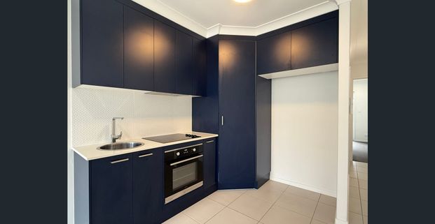 ONE BEDROOM TOWNHOUSE IN KALLANGUR - Photo 1