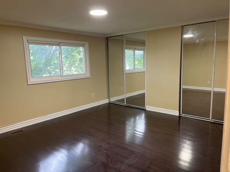 For Lease - 166 Hupfield Trail Unit# Front Unit, Toronto, Ontario - Photo 4