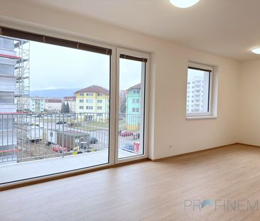 Pronájem bytu 2+kk 64 m² - Fotografie 1
