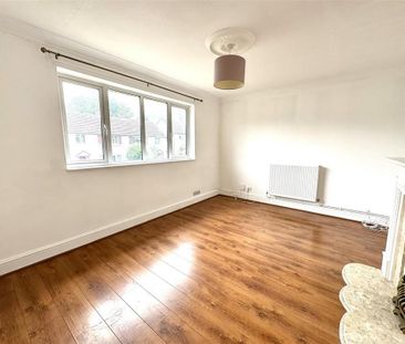 2 bedroom maisonette to rent - Photo 2