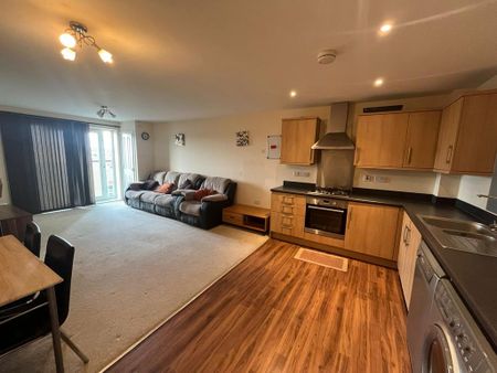 2 bedroom flat to rent - Photo 3