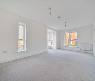 3 bedroom semi-detached house to rent - Photo 2