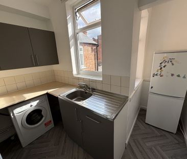 Knighton Fields Road East, LE2 6DP, Leicester - Photo 2