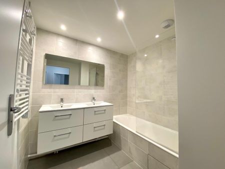 Location Appartement 3 pièces 70m² ANNECY 74000 - Photo 4