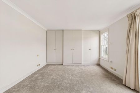 4 bedroom flat to rent - Photo 2