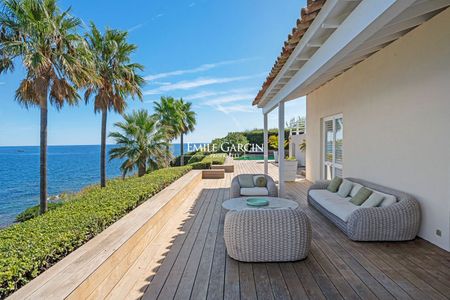 Villa pieds dans l'eau à la location - Saint-Tropez - Vue mer panoramique - Photo 5