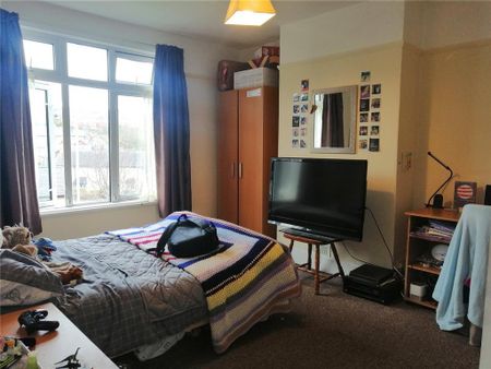 5 bedroom end of terrace house to rent - Photo 5