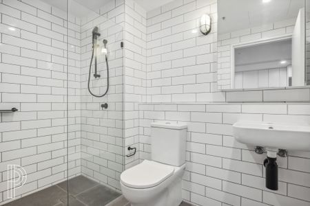 2-Bedroom Apartment with Rooftop Pool and Stunning Views in Gungahlin! - Photo 5