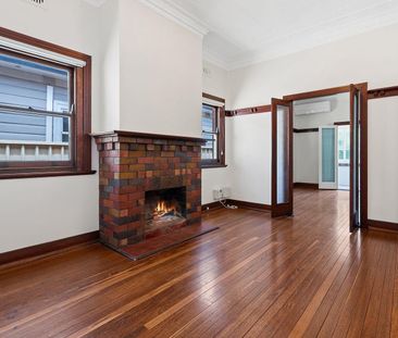 17 Hinkler Street, Mayfield NSW 2304 - House For Rent | Domain - Photo 3