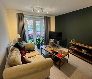Room in a Shared Flat, Quebec Quay, L3 - Photo 1