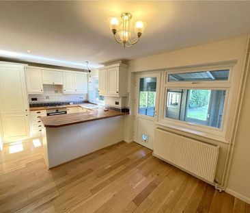 3 bedroom semi-detached house to rent - Photo 4