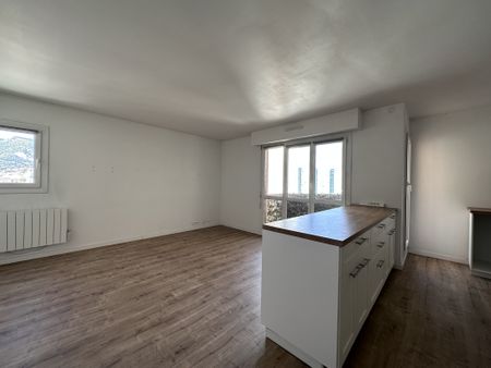 Location Appartement 3 pièces 69m² TOULON 83000 - Photo 5