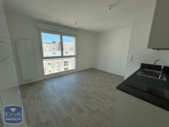 Location Appartement 1 pièce 25m² LA ROCHE SUR YON 85000 - Photo 1