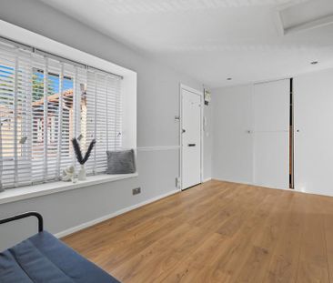 Studio to rent - Photo 6