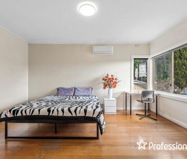 Spacious 3-Bedroom Front Unit - Photo 5