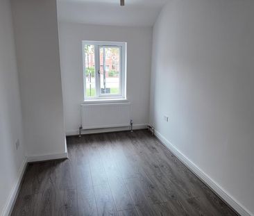 3 bedroom apartment to rent - Photo 5