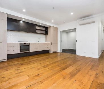 Unit 305/14 Anderson Street, West Melbourne. - Photo 1