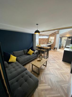 5 bedroom house to rent - Photo 1