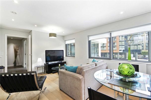 Merchant Square, Paddington, London, W2 1AN - Photo 1