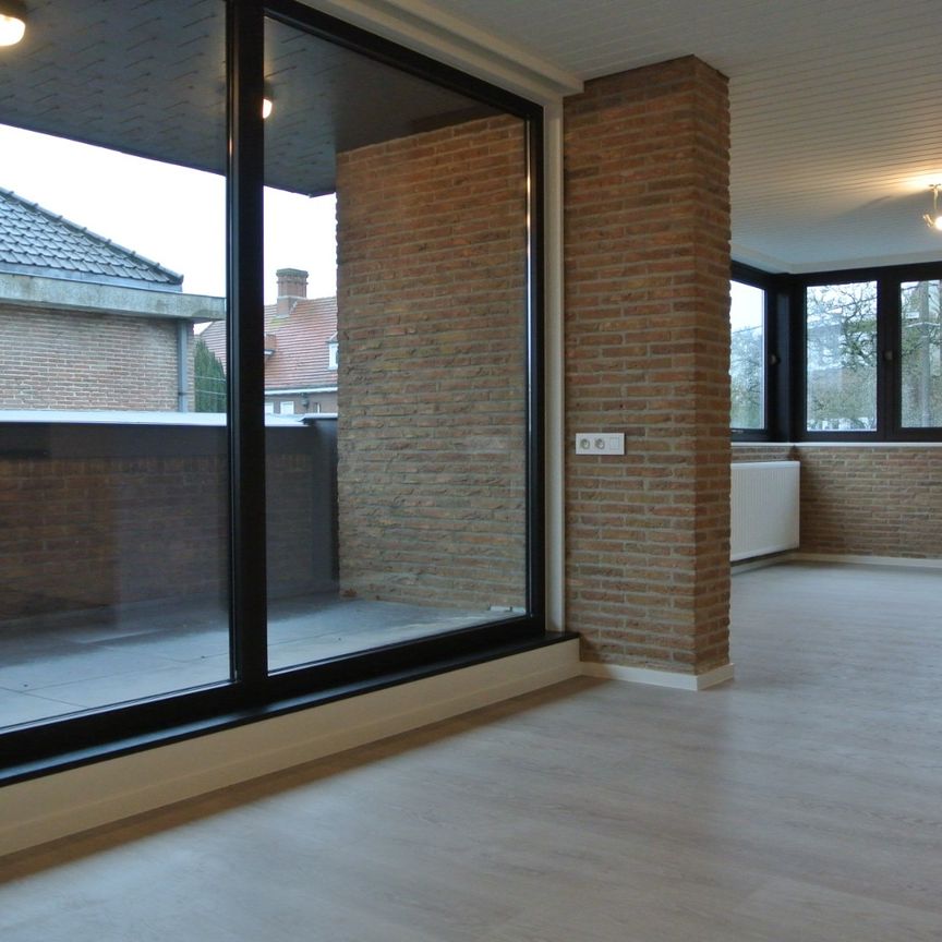 Lichtrijk appartement te huur te Roeselare - Foto 1