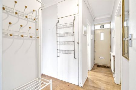 Blair House, Stockwell Gardens Estate, SW9 - Photo 2