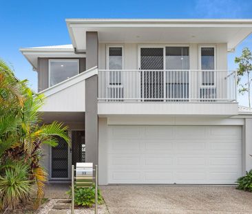 Family Home with Large Backyard and Air Conditioning! - Photo 5