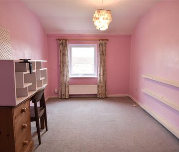 2 bedroom end of terrace house to rent - Photo 3