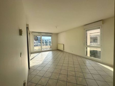Location Appartement 4 pièces 81m² POISAT 38320 - Photo 4