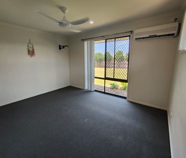 Spacious Family Home on Large Block - Kawungan - Photo 1