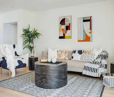 BEAUTIFUL 3 BEDROOM, 2+1/2 BATH TOWNHOUSE - Photo 1