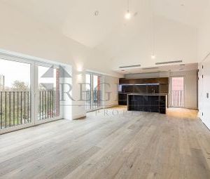 3 Bedrooms Flat to rent in Keybridge Tower, 6 Exchange Gardens SW8 | £ 1,300 - Photo 1