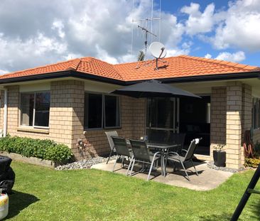 Indoor Outdoor Living - Papamoa - Photo 4