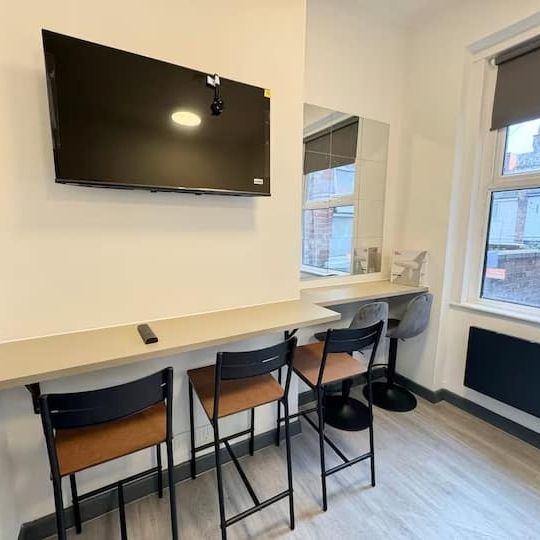 Studio Flat, Golder Greens Road, NW11 - Photo 1