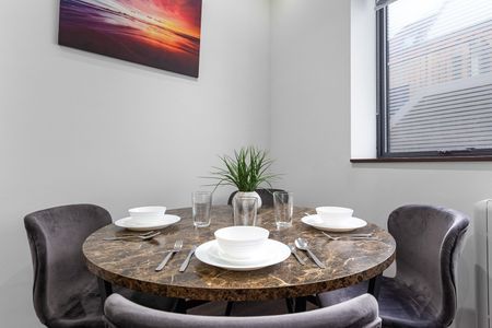 2 Bed Flat, Woodstock Road, NW11 - Photo 3