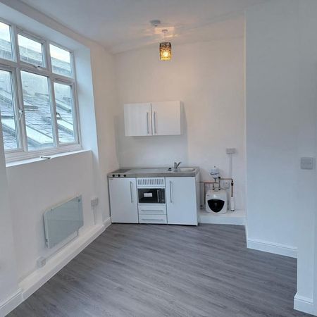 Studio to rent - Photo 3