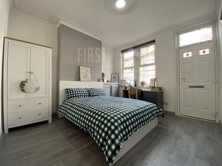 3 bedroom terraced house to rent - Photo 3