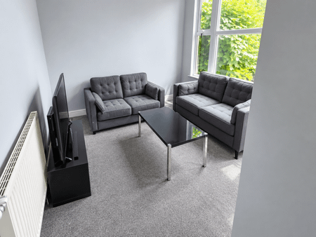6 bedroom terraced house to rent - Photo 2
