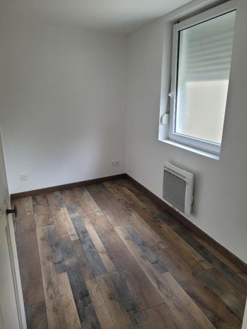 Location Appartement 1 pièce 37m² HAZEBROUCK 59190 - Photo 5