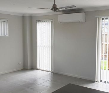 Stylish, Modern & Compact Family Home - Photo 1